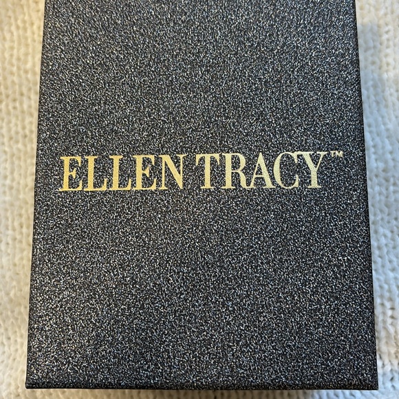 Ellen Tracy Faux pearls - costume jewelry - 3 piece - Brand New - never worn - Picture 4 of 6